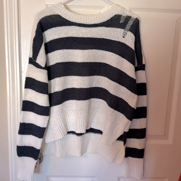 C&C California Sweaters - C&C California blue and cream strip size large